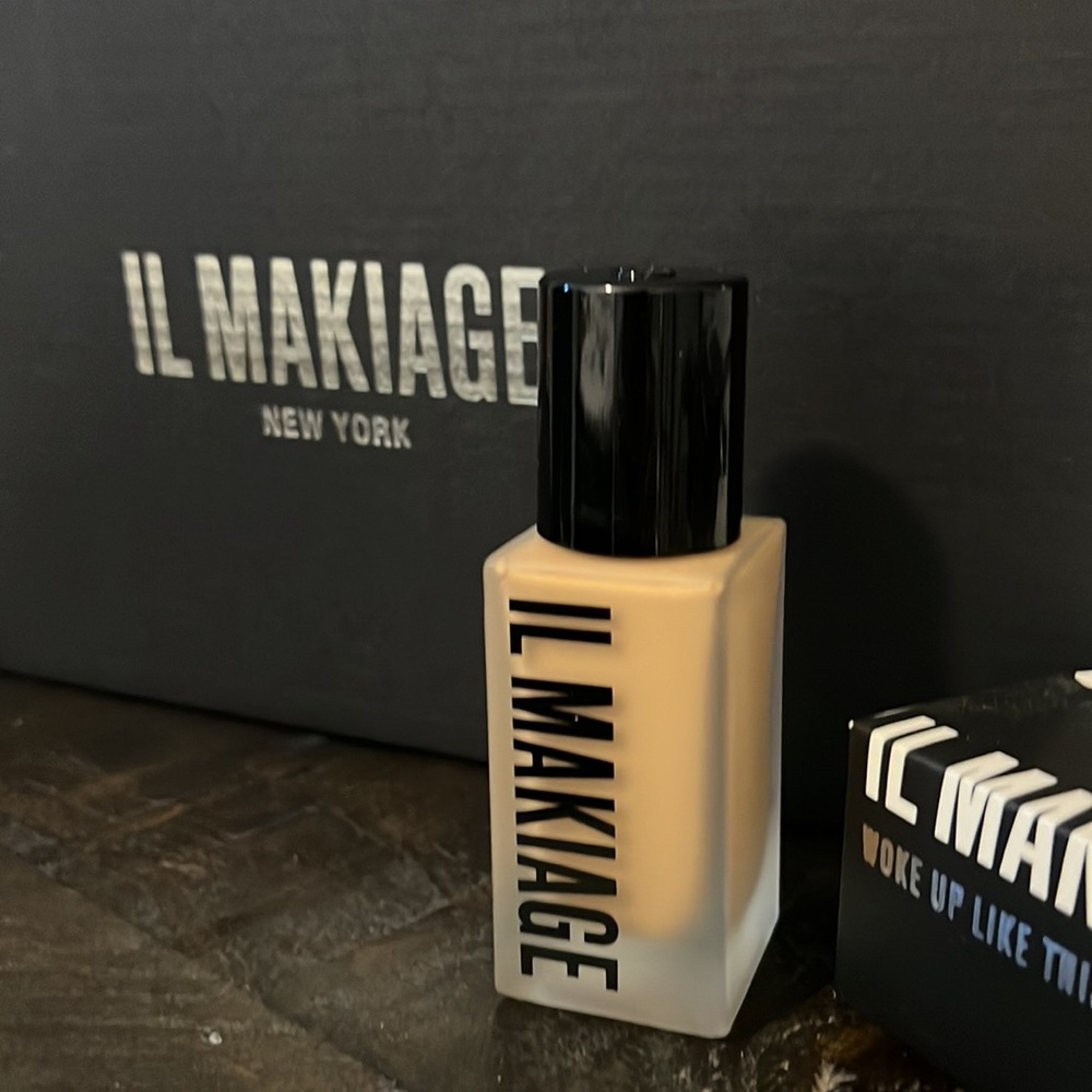 IL Makiage Woke Up Like This foundation 95